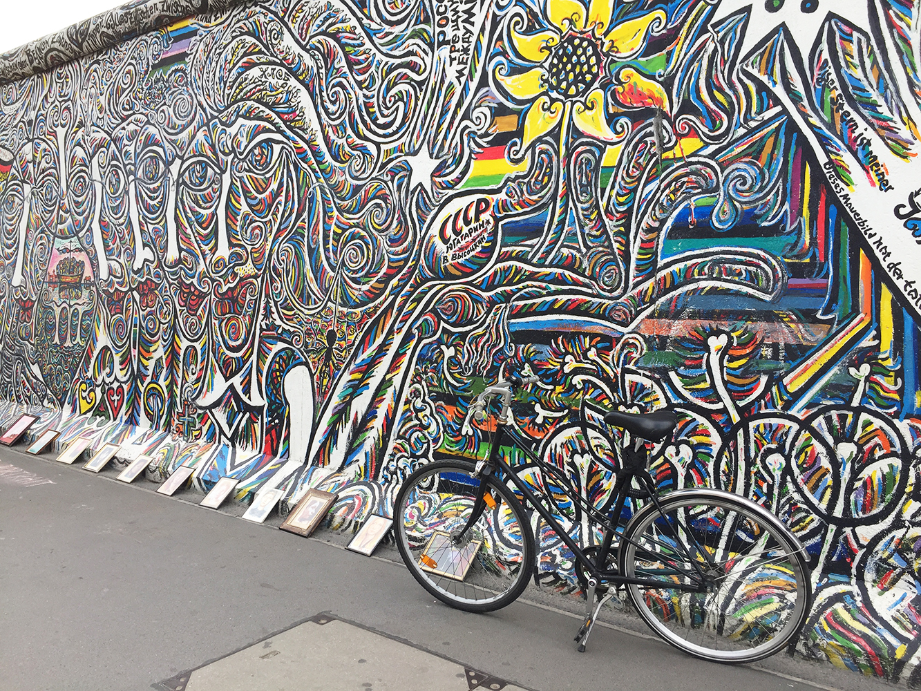 oeuvre sur east side gallery
