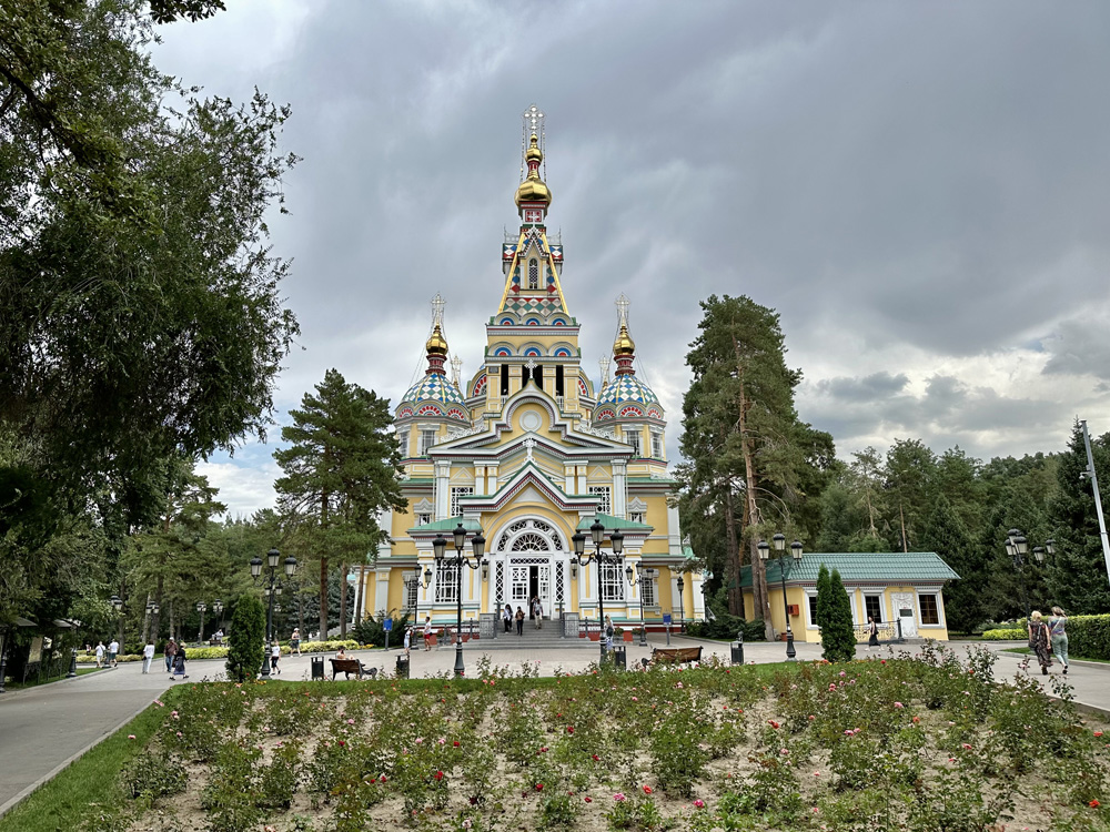 almaty cathedrale