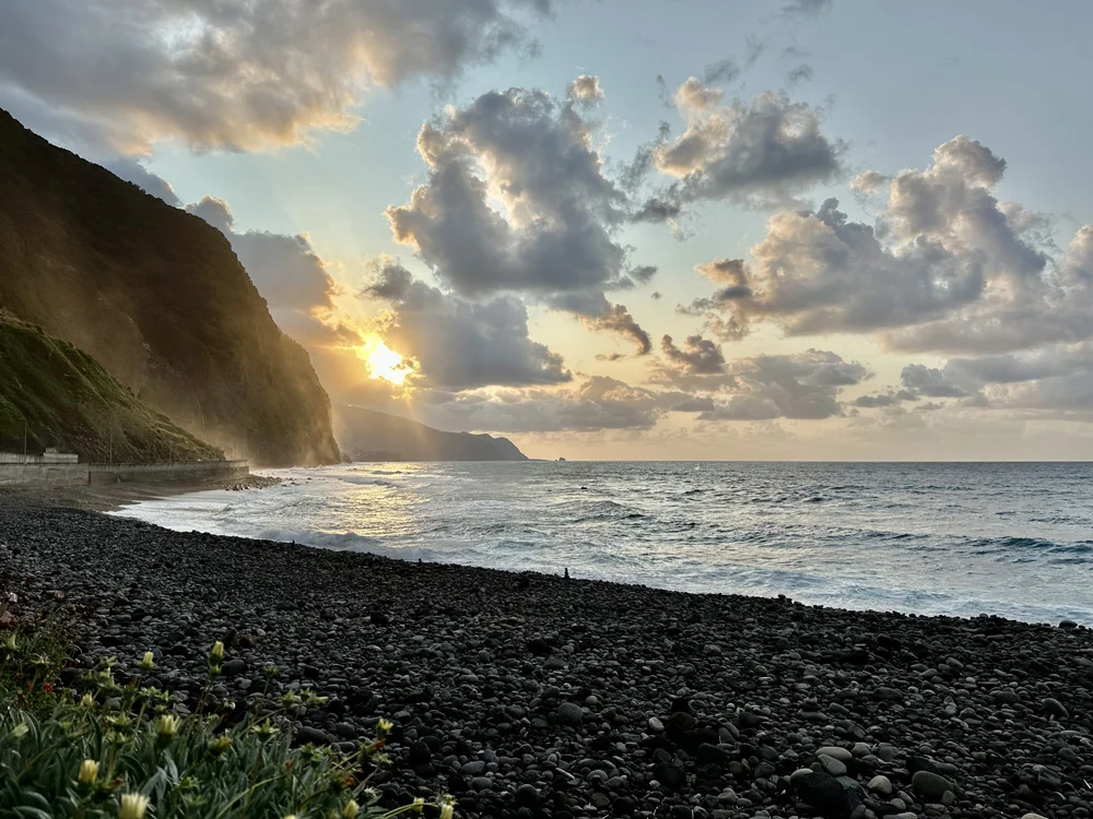 soleil couchant sur l'océan