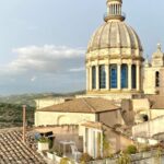 Clocher de la cathédrale de Ragusa en Sicile